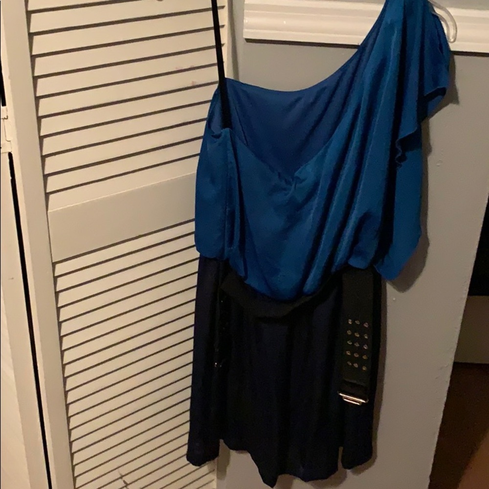Dress - Picture 4 of 6